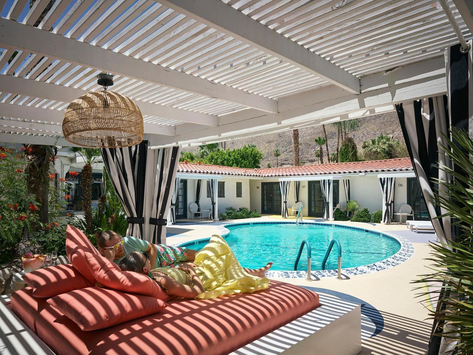 Natural Palm Springs Escape Poolside Plus Downtown Hotel Exterior photo