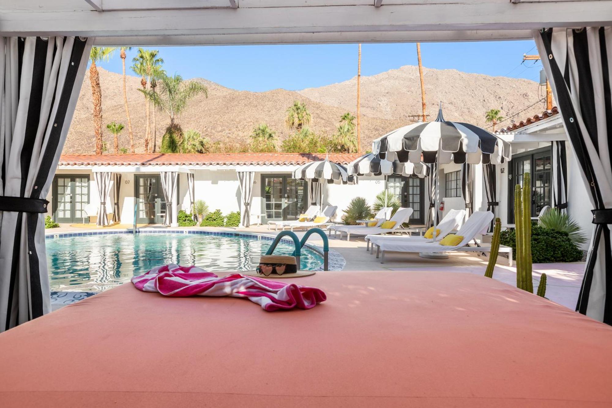 Natural Palm Springs Escape Poolside Plus Downtown Hotel Exterior photo